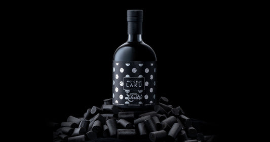 Arctic Blue Beverages lanseeraa premium lakritsiliköörin Kouvolan Lakritsin kanssa