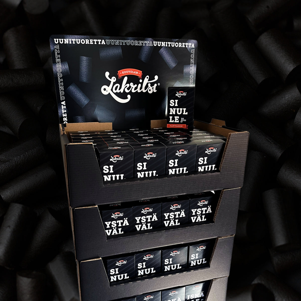 Kouvolan Lakritsin myyntidisplay lava kuvitettuna Kouvolan Lakritsin ilmeelle.
